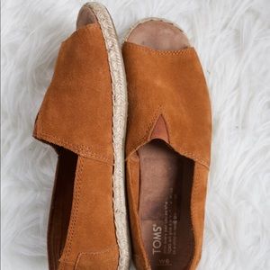 Practically new TOMS